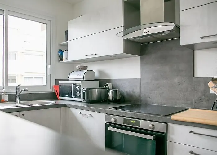 Appt Agreable Avec Balcon Au Sud-ouest De Lägenhet