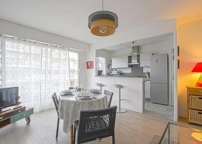 Appt Agreable Avec Balcon Au Sud-ouest De Lägenhet Caen